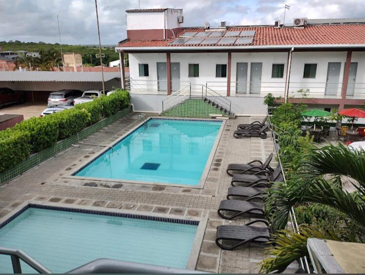 Pousada Oasis Hotel เฟย์รา เด ซานตานา ภายนอก รูปภาพ