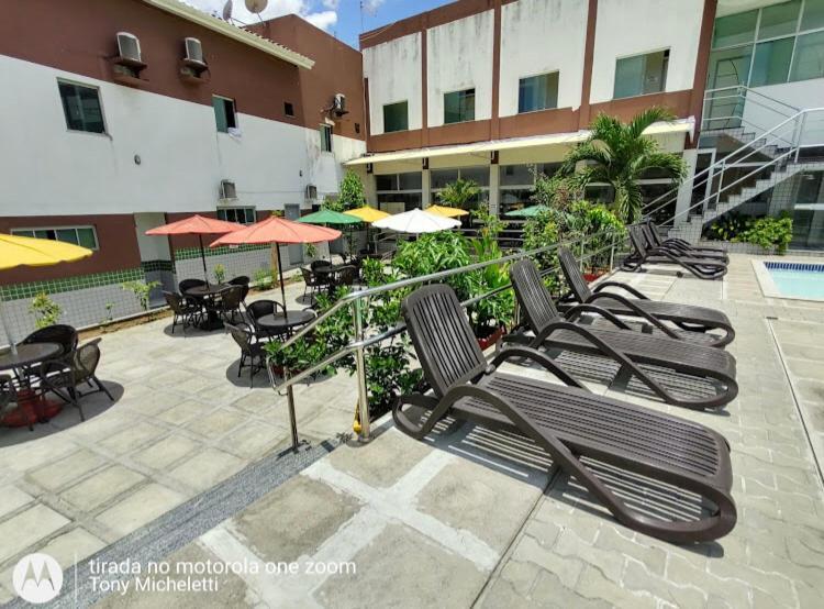 Pousada Oasis Hotel เฟย์รา เด ซานตานา ภายนอก รูปภาพ